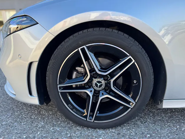 Mercedes-Benz A 200 AMG Line 4m