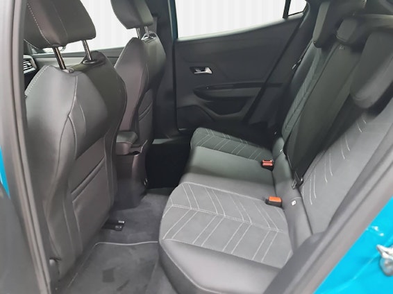 Vehicle image 9 Vehicle image 9