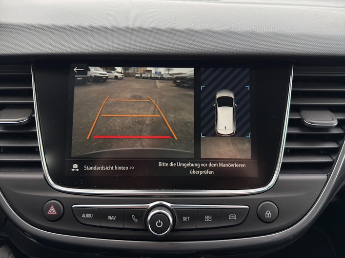 Vehicle image OPEL CROSSLAND