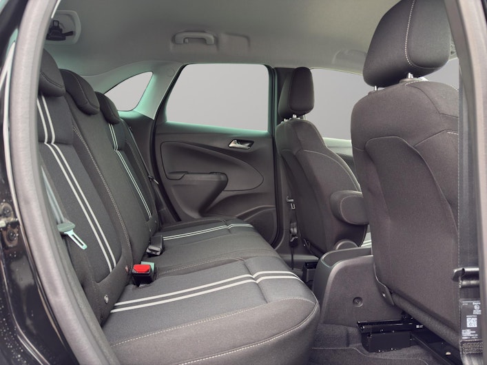 Vehicle image OPEL CROSSLAND