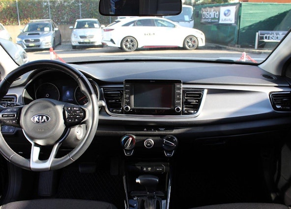 Vehicle image 6 Vehicle image 6