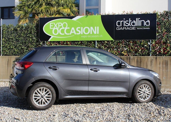 Vehicle image 13 Vehicle image 13