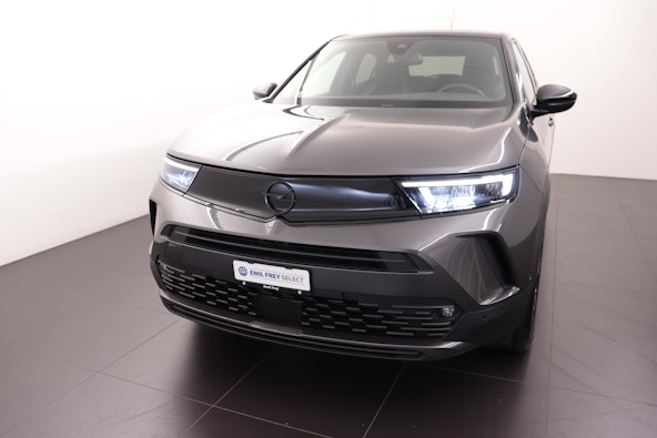 First vehicle image