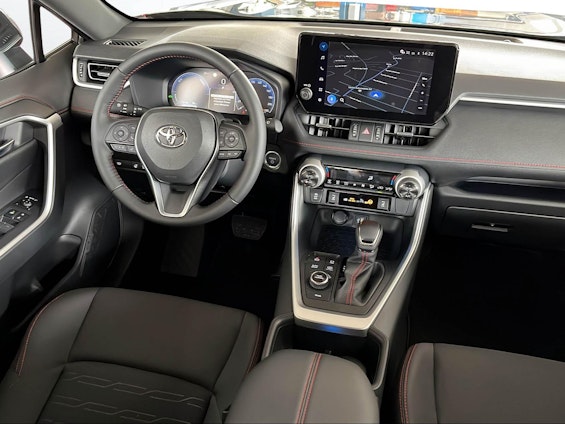 Vehicle image 8