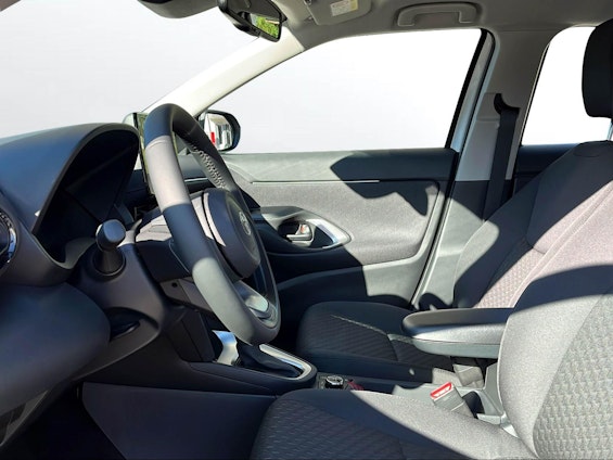 Vehicle image 6 Vehicle image 6