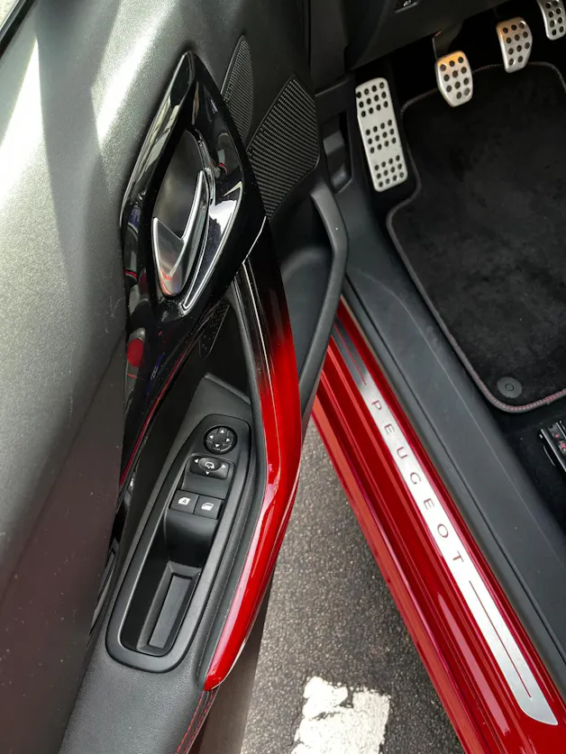 Peugeot 208 1.6 Turbo 200 GTi