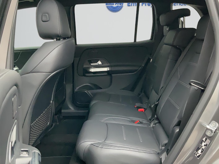 Vehicle image MERCEDES-BENZ GLB 220