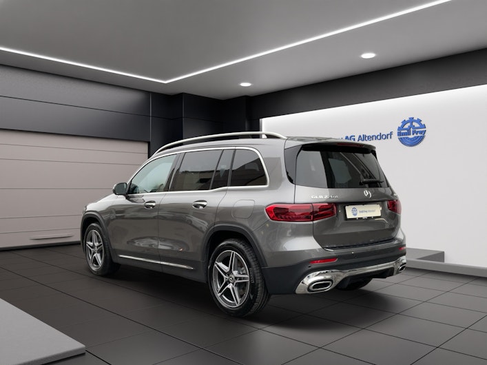 Vehicle image MERCEDES-BENZ GLB 220