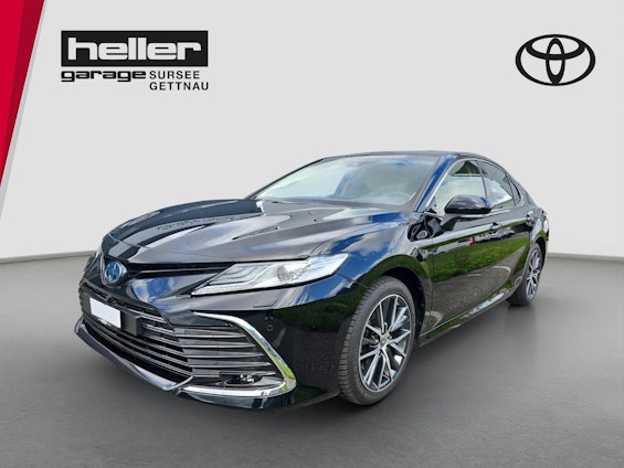 First vehicle image