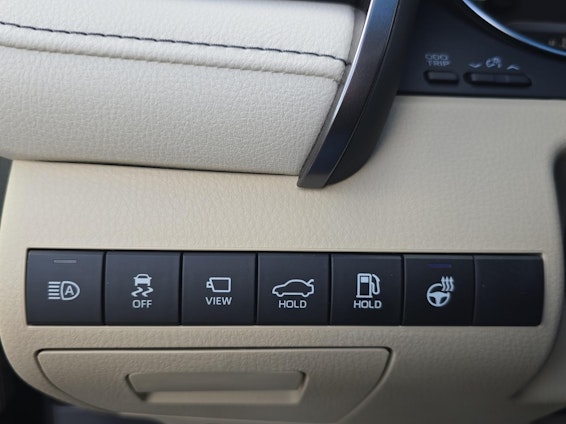 Vehicle image 17 Vehicle image 17