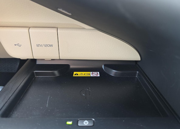 Vehicle image 16 Vehicle image 16