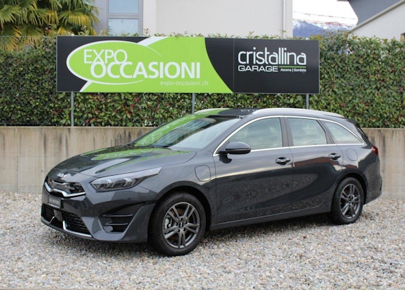 First vehicle image First vehicle image