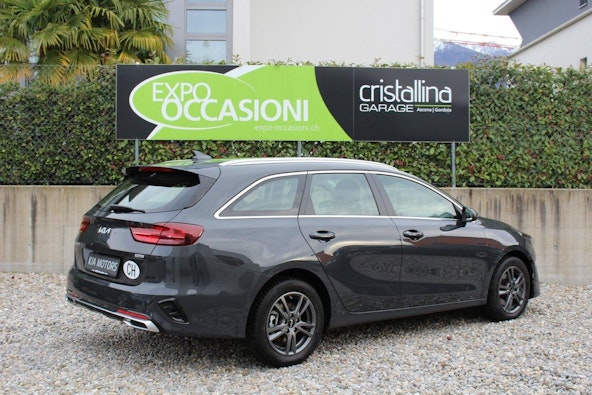 Vehicle image 13 Vehicle image 13