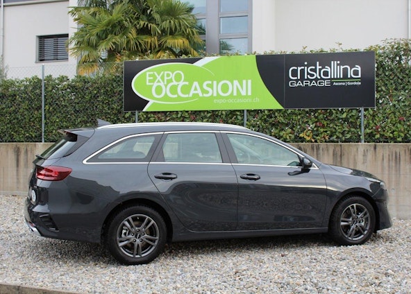 Vehicle image 14 Vehicle image 14