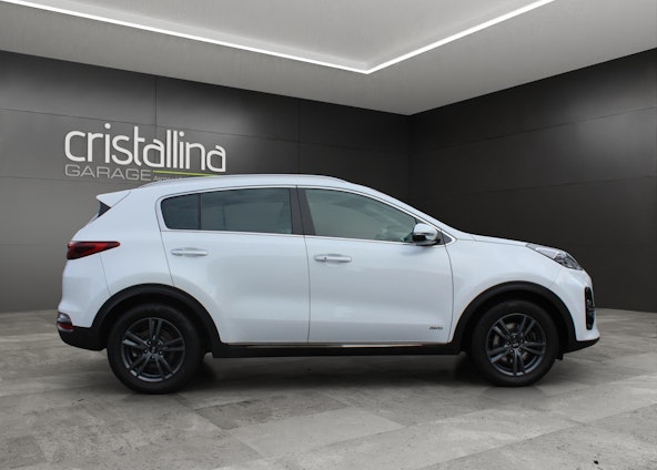 Vehicle image 4 Vehicle image 4