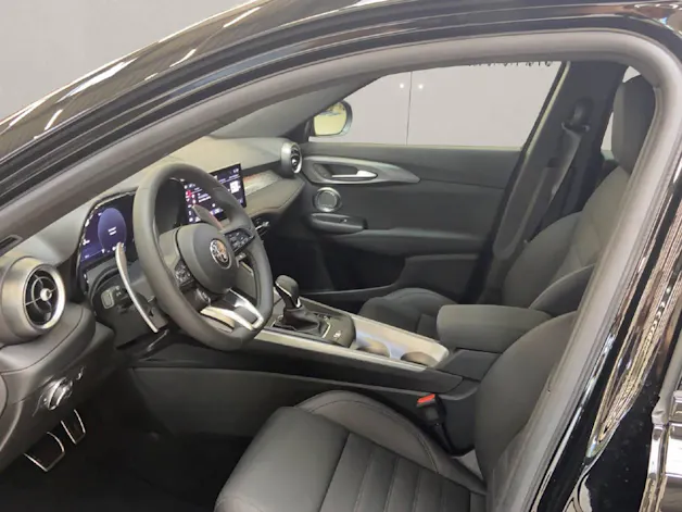 Alfa Romeo Tonale 1.3 Plug-in Hybrid Veloce + Pack Premium