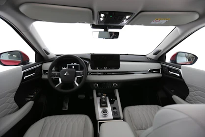 MITSUBISHI OUTLANDER 5