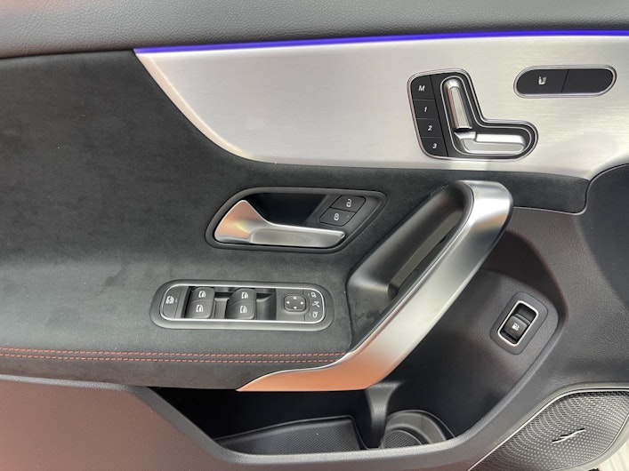 Vehicle image MERCEDES-BENZ A 250