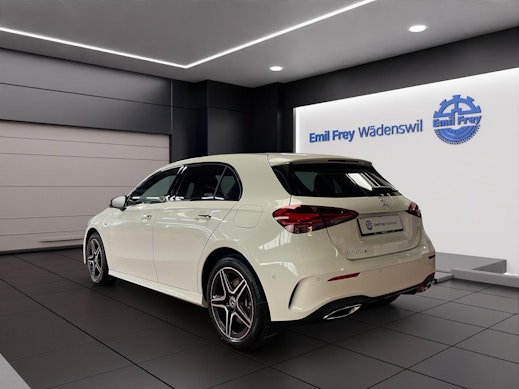 MERCEDES-BENZ A 250 e EQ Star AMG Line 3