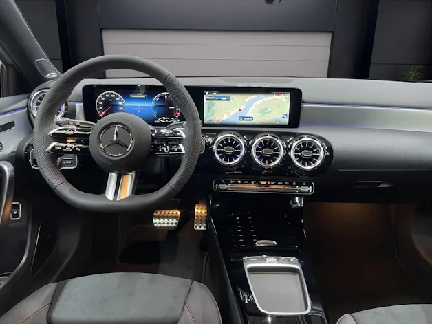 Mercedes-Benz A 250 e EQ Star AMG Line