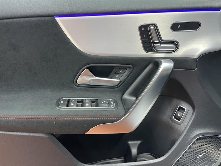 Vehicle image MERCEDES-BENZ A 250