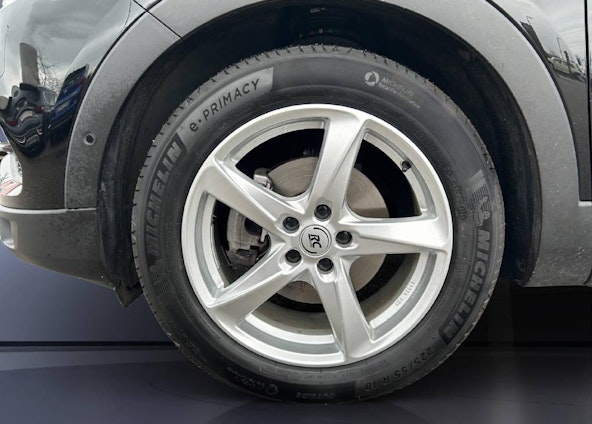 Vehicle image 6 Vehicle image 6