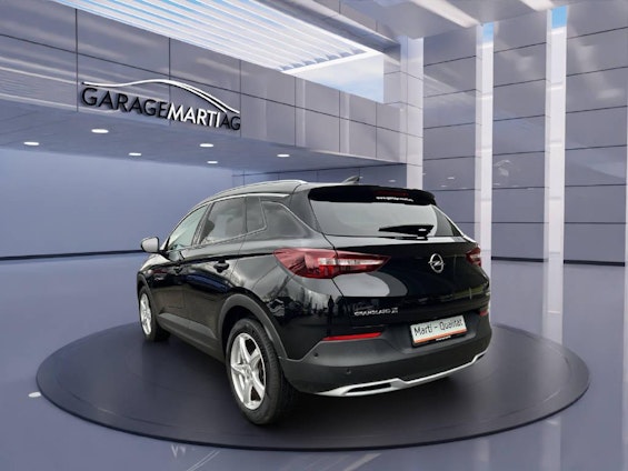 Vehicle image 3 Vehicle image 3