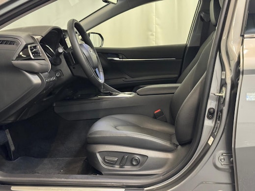 TOYOTA Camry 2.5 HSD Premium 2