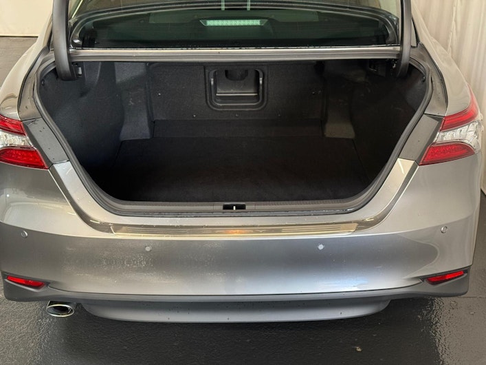 Vehicle image TOYOTA CAMRY