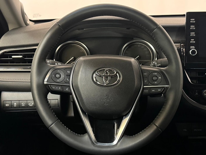 Vehicle image TOYOTA CAMRY