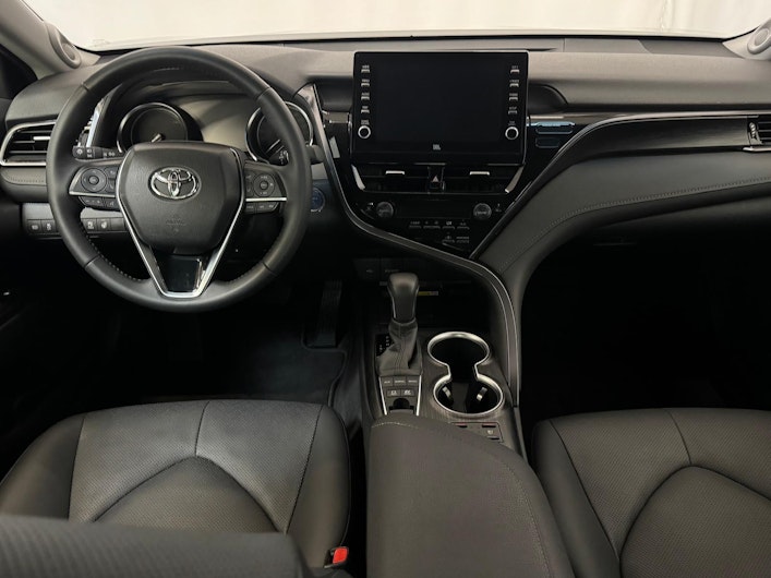 Vehicle image TOYOTA CAMRY