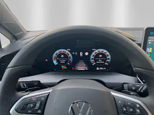 VW Golf VIII 1.5 eTSI R-Line DSG