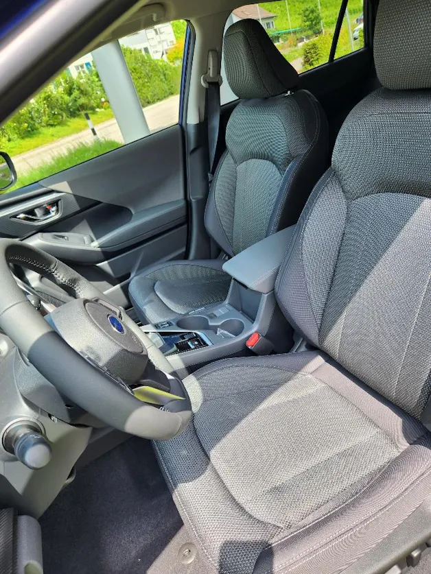 Subaru Crosstrek 2.0i e-Boxer Swiss Plus