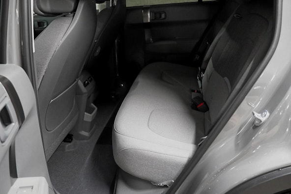 Vehicle image 6 Vehicle image 6