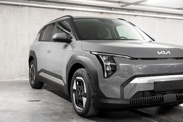 Vehicle image 9 Vehicle image 9