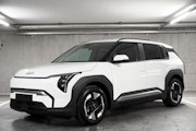 First vehicle image