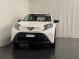 First vehicle image