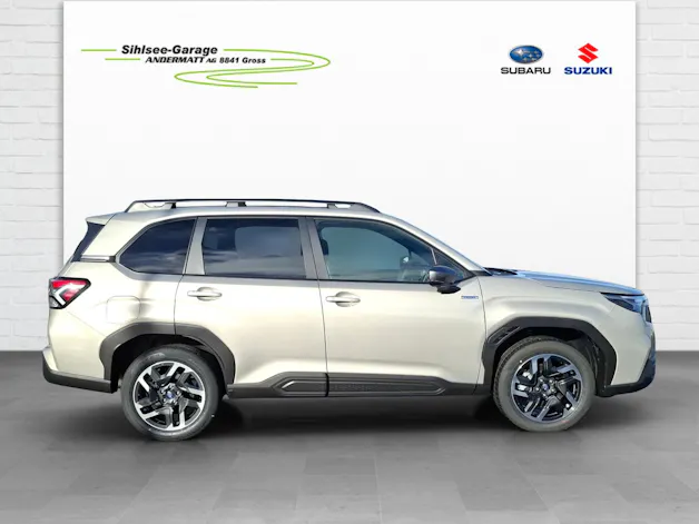 Subaru Forester Station 2.0i e-Boxer Swiss Plus