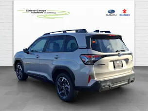 Subaru Forester Station 2.0i e-Boxer Swiss Plus