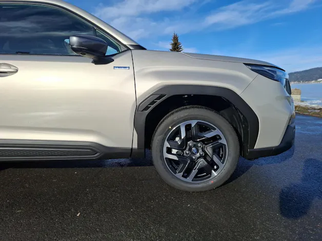 Subaru Forester Station 2.0i e-Boxer Swiss Plus