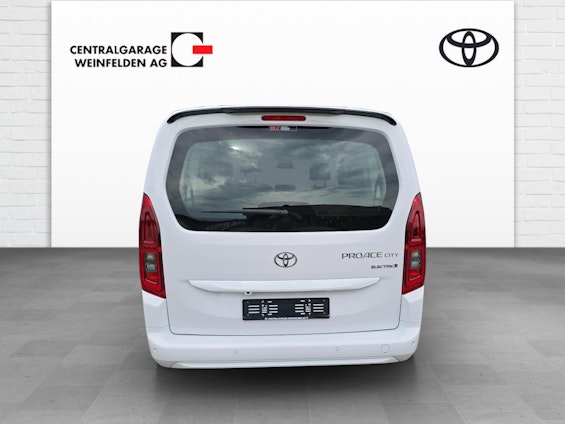 Vehicle image 6 Vehicle image 6