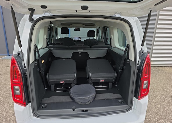 Vehicle image 10 Vehicle image 10