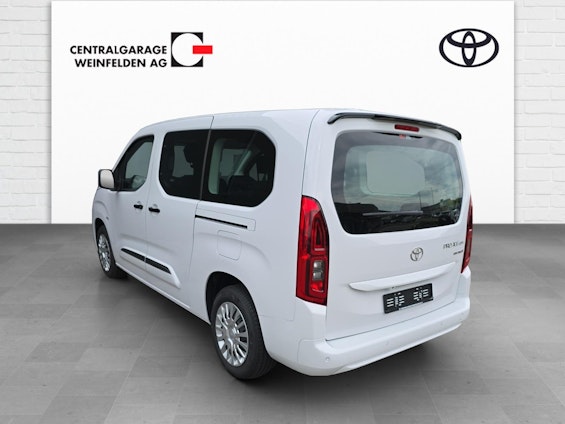 Vehicle image 3 Vehicle image 3