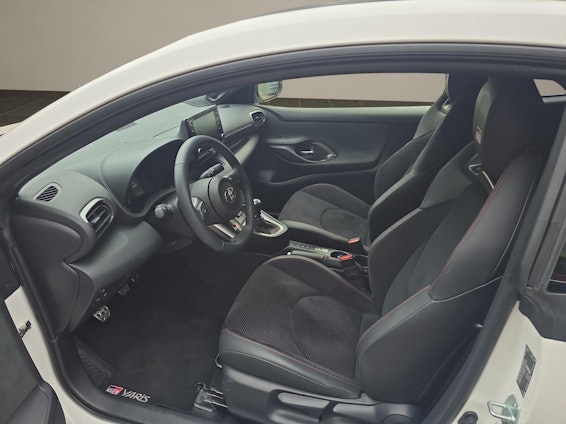 Vehicle image 8 Vehicle image 8