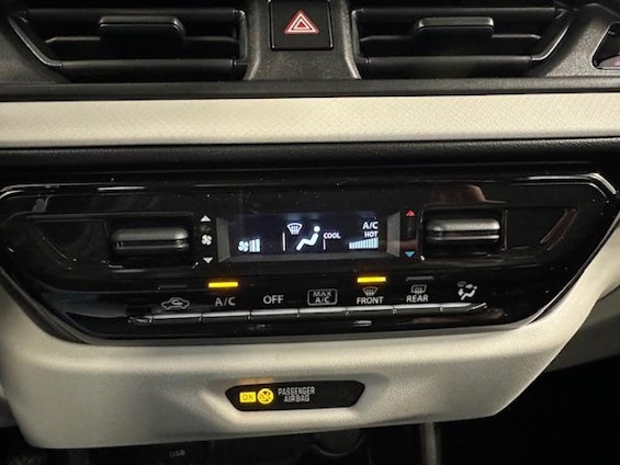 Vehicle image 10 Vehicle image 10