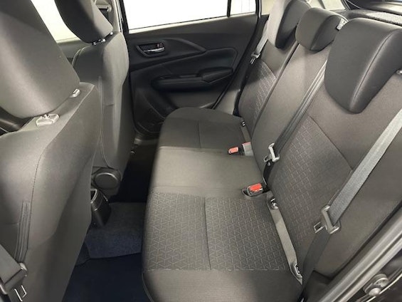 Vehicle image 3 Vehicle image 3