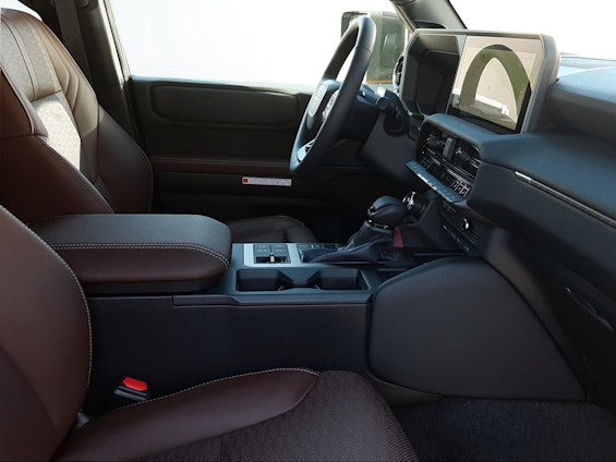 Vehicle image 14 Vehicle image 14