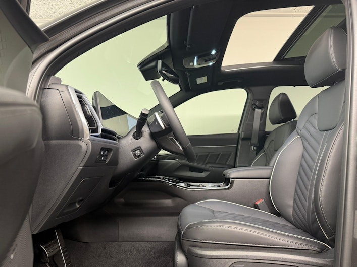 Vehicle image KIA SORENTO