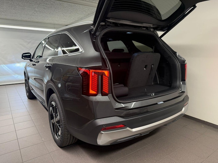 Vehicle image KIA SORENTO