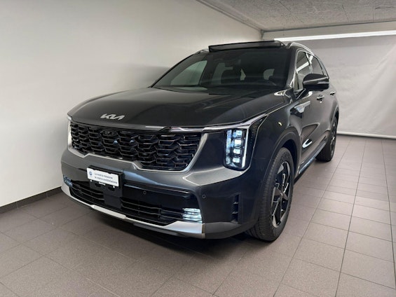 First vehicle image First vehicle image